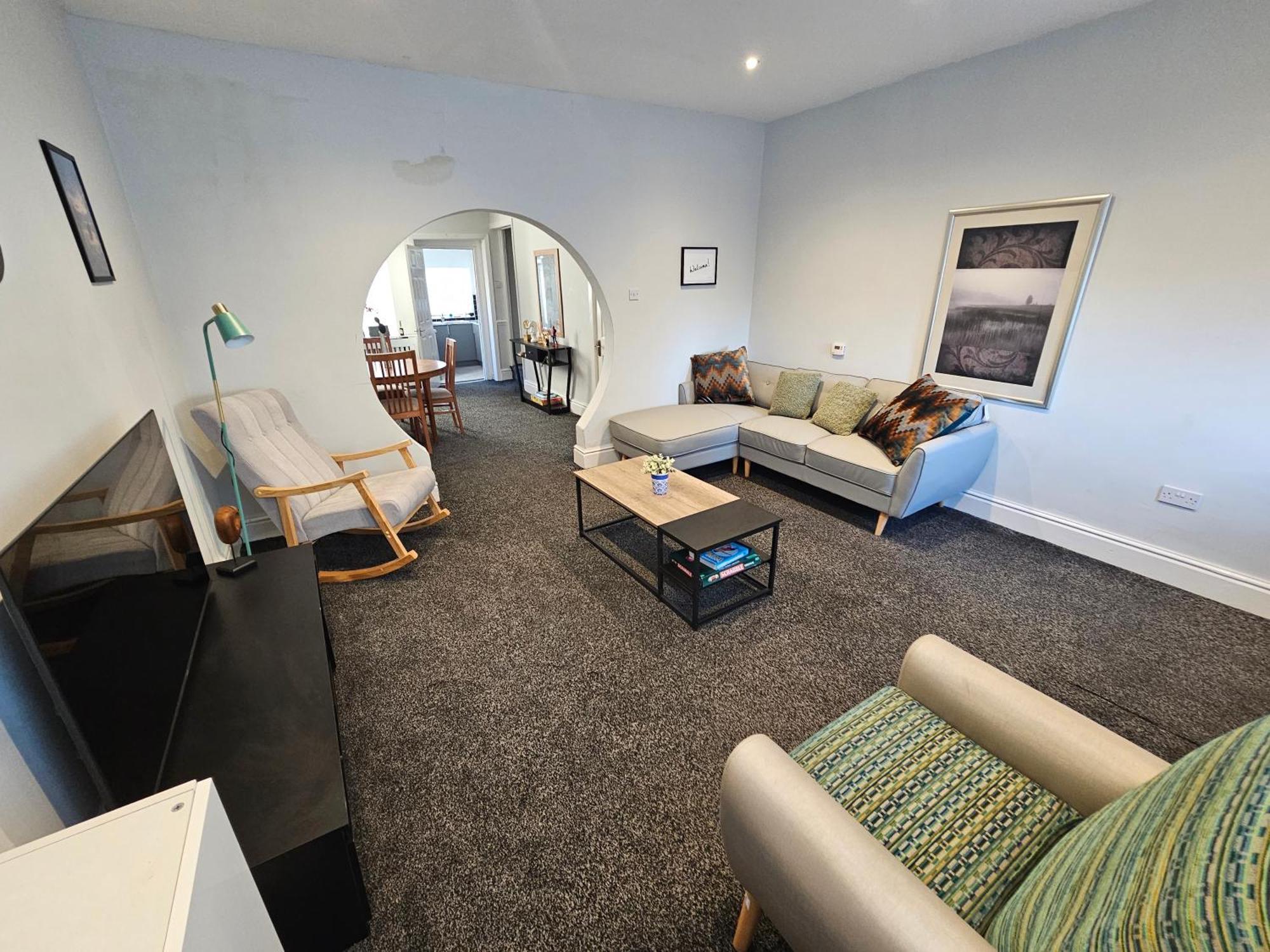 Hillsome Hosting Manchester Denton  Bagian luar foto